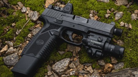 stealthgadgets's tweet photo. FN 510 Tactical
🔹 Caliber: 10mm Auto
🔹 Capacity: 15/22 Rds
🔹 Barrel Length: 4.7"
🔹 Weight: 31 oz (unloaded)
🔹 Ideal for: Hunting, Defense
#FN510 #10mm #Tactical #Pistol https://t.co/7Zv0XOUXOO