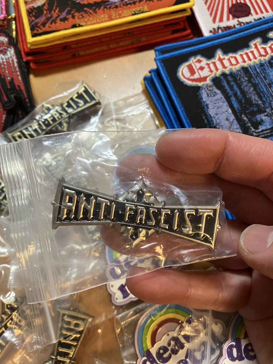 deathonmetal's tweet photo. 新入荷
これは来週からのツアーで売ります。 https://t.co/Judg5EXu1Q