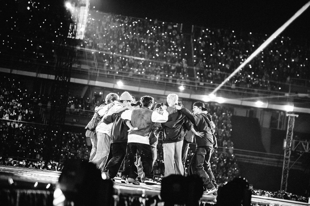 sounds_of_cheol's tweet image. 10 years since seventeen named us "CARATs" 💎 

A DECADE IN CARATLAND 
#10YearsAsCARATsxSVT #캐럿_10살생일_세븐틴과함께해