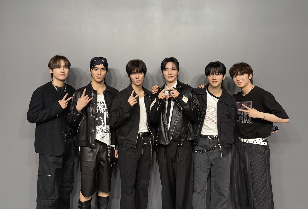 [📸] 26.02.13 SF9 SEASON'S GREETINGS 팬 사인회

#SF9 #에스에프나인 #2026SEASONSGREETINGS #PAUSE_PLAY