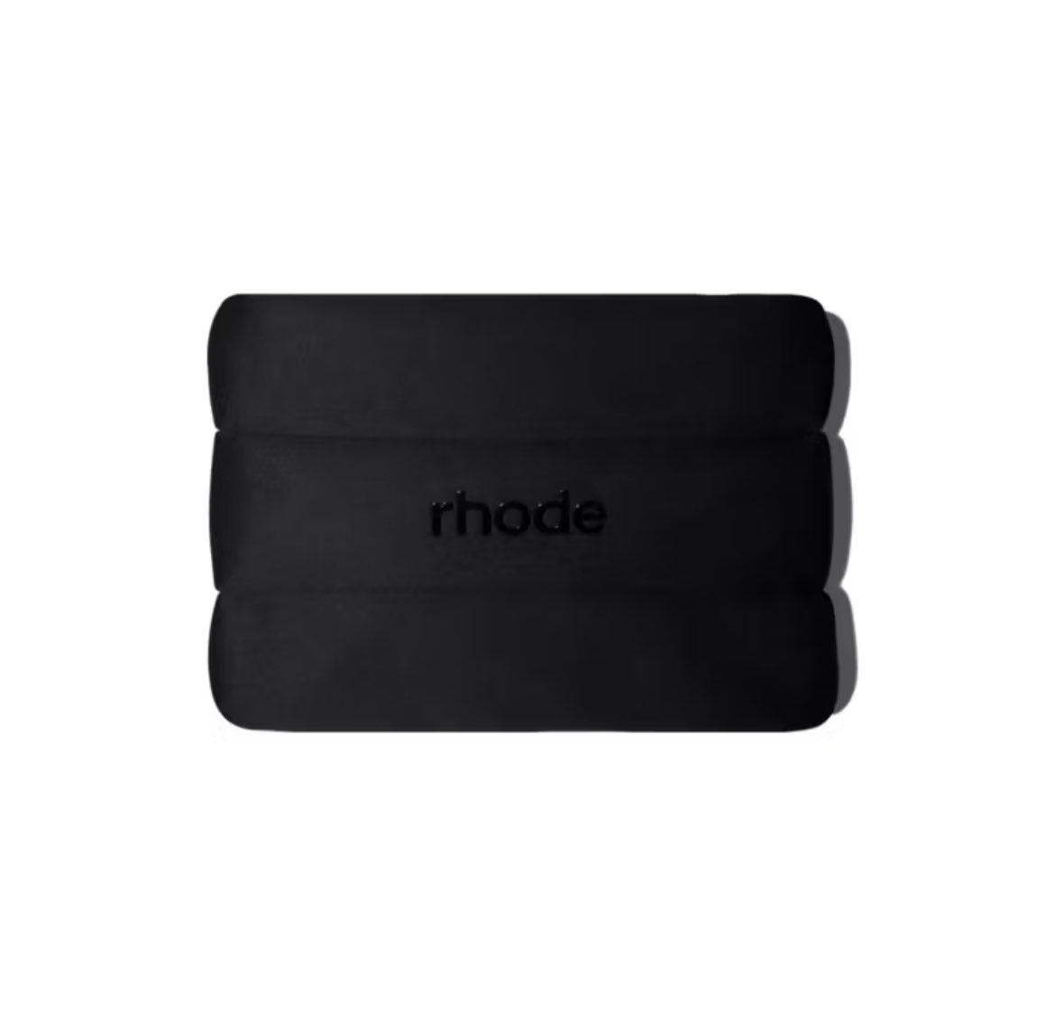 luckydoremii16's tweet photo. ส่งต่อ Rhode bubble bag over size 
2100 รวมส่ง ถุงซีล✅ กล่องพัสดุrhode✅
 นุ่มนิ่ม จุของได้เยอะขนาดใหญ่มาก สามารถใส่ไอแพด หรือโน๊ตบุ๊ค/macbookได้เลยนะคะขนาด 17.8*13.7 นิ้ว ไม่มีตำนิ #rhode #พรีrhode #rhodebubblebag #ส่งต่อrhode https://t.co/04qyOZrsqS