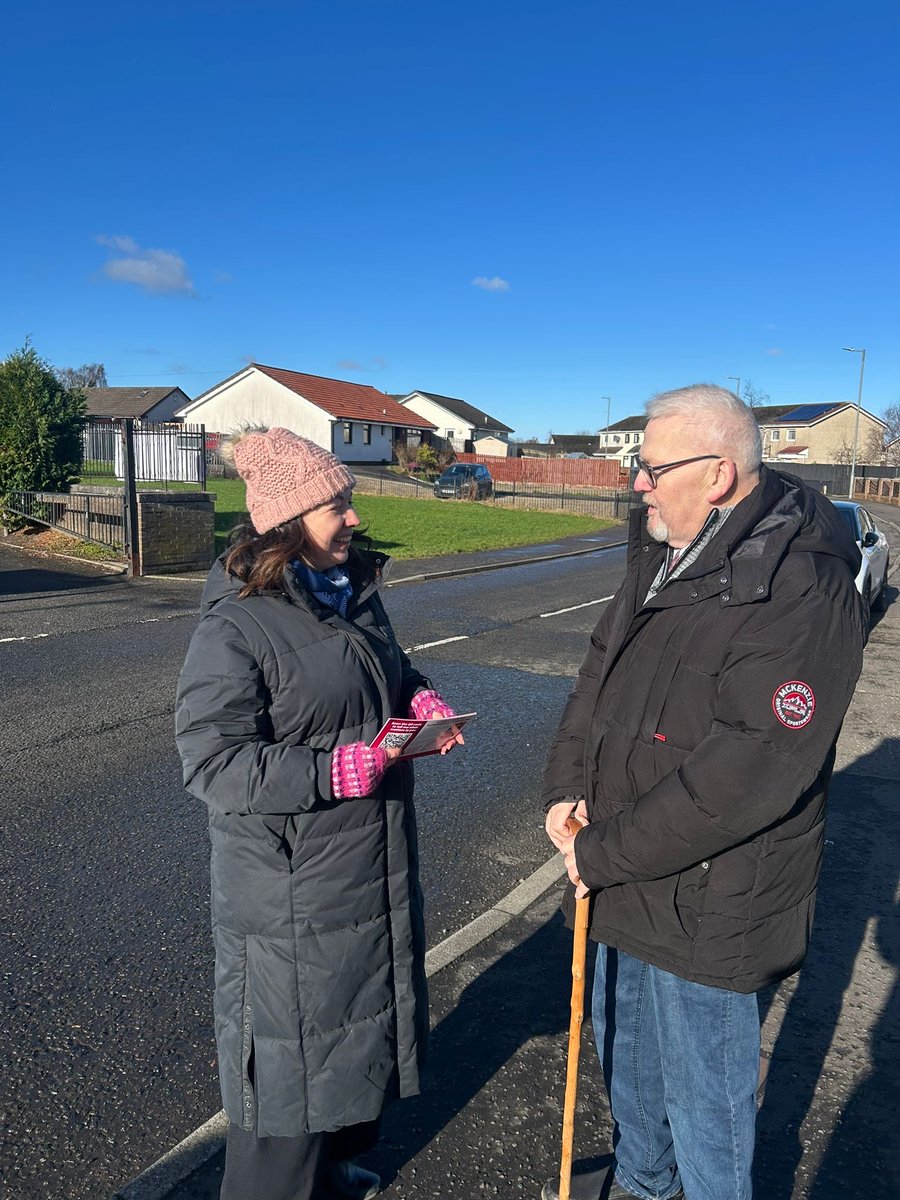 Doorstep conversations in my hometown Blantyre today show that trust in the SNP is gone. 

Folk are tired of the chaos in our NHS and back <a href="/AnasSarwar/">Anas Sarwar</a>’s vision for a stronger, fairer Scotland. 🏴󠁧󠁢󠁳󠁣󠁴󠁿 

Don’t give up on democracy. Voting <a href="/ScottishLabour/">Scottish Labour</a> here will make a difference. 💖