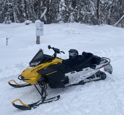 OPP_WR's tweet photo. #NorfolkOPP is investigating the theft of a black and yellow 2023 Ski-Doo Renegade 600 snowmobile from a property on #TownlineStreet in #StWilliams.
The snowmobile was taken from an enclosed trailer sometime between February 5 and February 9. (1 of 2) ^ag https://t.co/yfA3mfeykn
