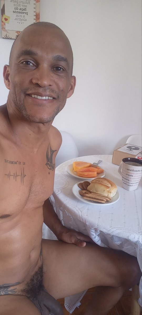 Ivan_dot21 tweet media