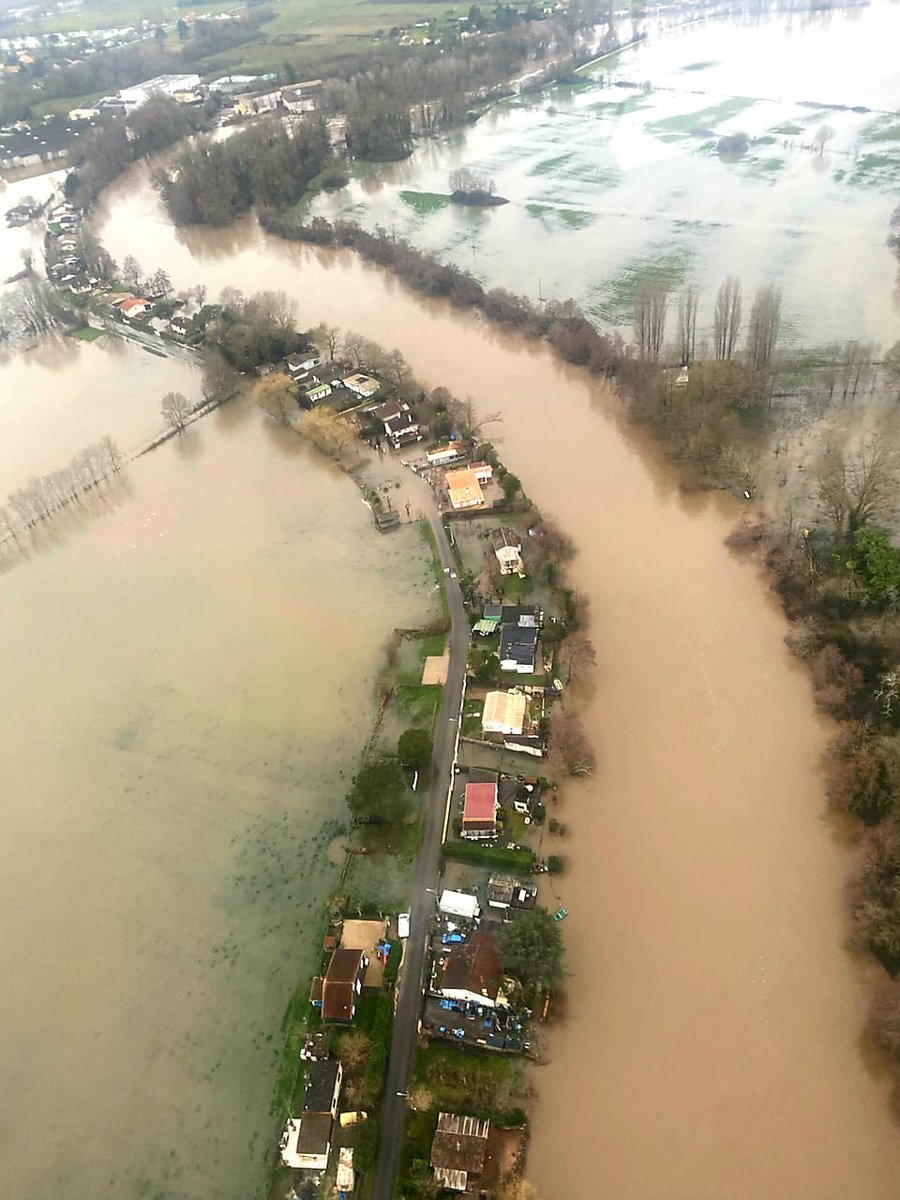 Image de Préfet Nouvelle-Aquitaine et Gironde - #Vigilance crues en Gironde | Soyez prudents si vous habitez à proximité d'une zone inondable :

◾️É