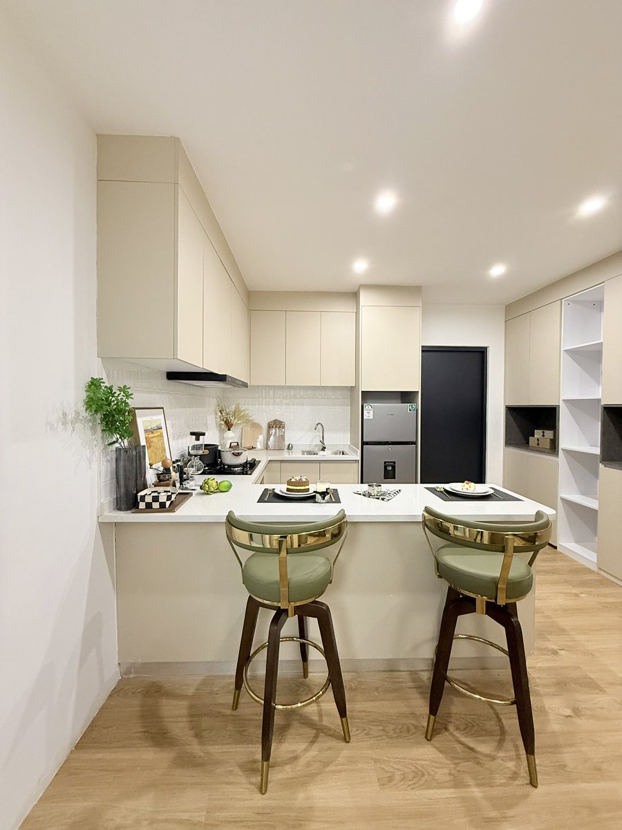 Properties 360 tweet media