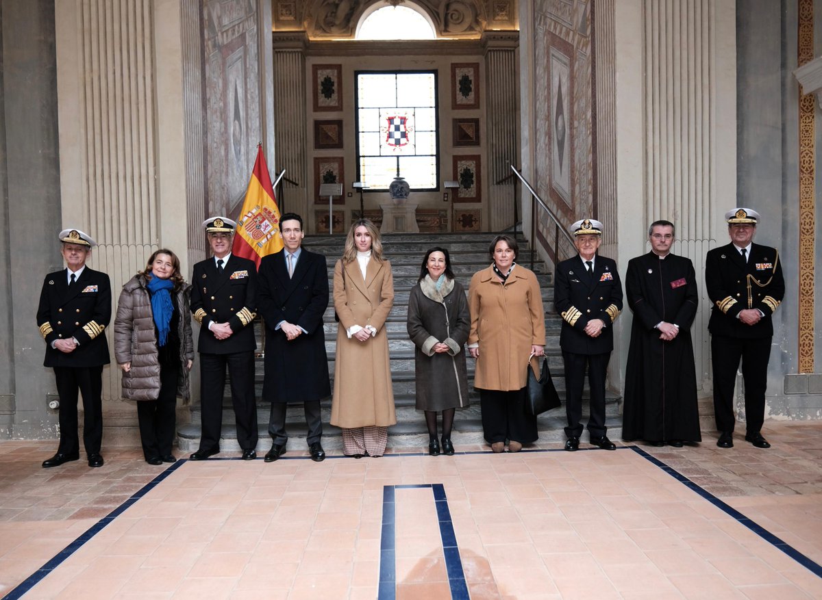 Armada_esp's tweet photo. 👉Hoy en El Viso del Marqués se ha realizado un acto de homenaje a #ÁlvarodeBazán. 

⚓️🇪🇸A su vez, se ha reunido el Consejo Superior de la #Armada, presidido por la Ministra de Defensa Margarita Robles. 

🔱Compromiso con la historia y la vocación de servicio.

#SomosLaArmada https://t.co/Kg5spKnyxP