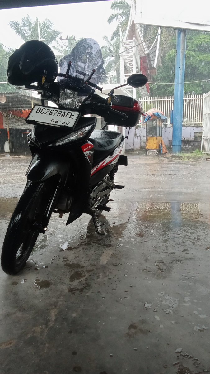 Motor satu²nya buat ngojek Dimaling tadi jam 3 sore, saat ambil orderan food.
Usia tak lagi muda, tp semangat buat anak² yg msh kecil².

Jika berkenan yg memiliki "kemampuan lebih", mohon bantu arahkan pencuri untuk kembalikan.

Terimakasih
🙏