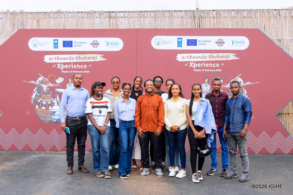 Imbuto Foundation yateguye igitaramo kigari gihuza abahanzi mu ngeri zitandukanye banyuze mu marushanwa ya Art Rwanda Ubuhanzi cyiswe ‘Art Rwanda Ubuhanzi Xperience’.

Ni igitaramo kiri kubera muri Kigali Conference and Exhibition Village (KCEV). Cyitabiriwe n’abayobozi