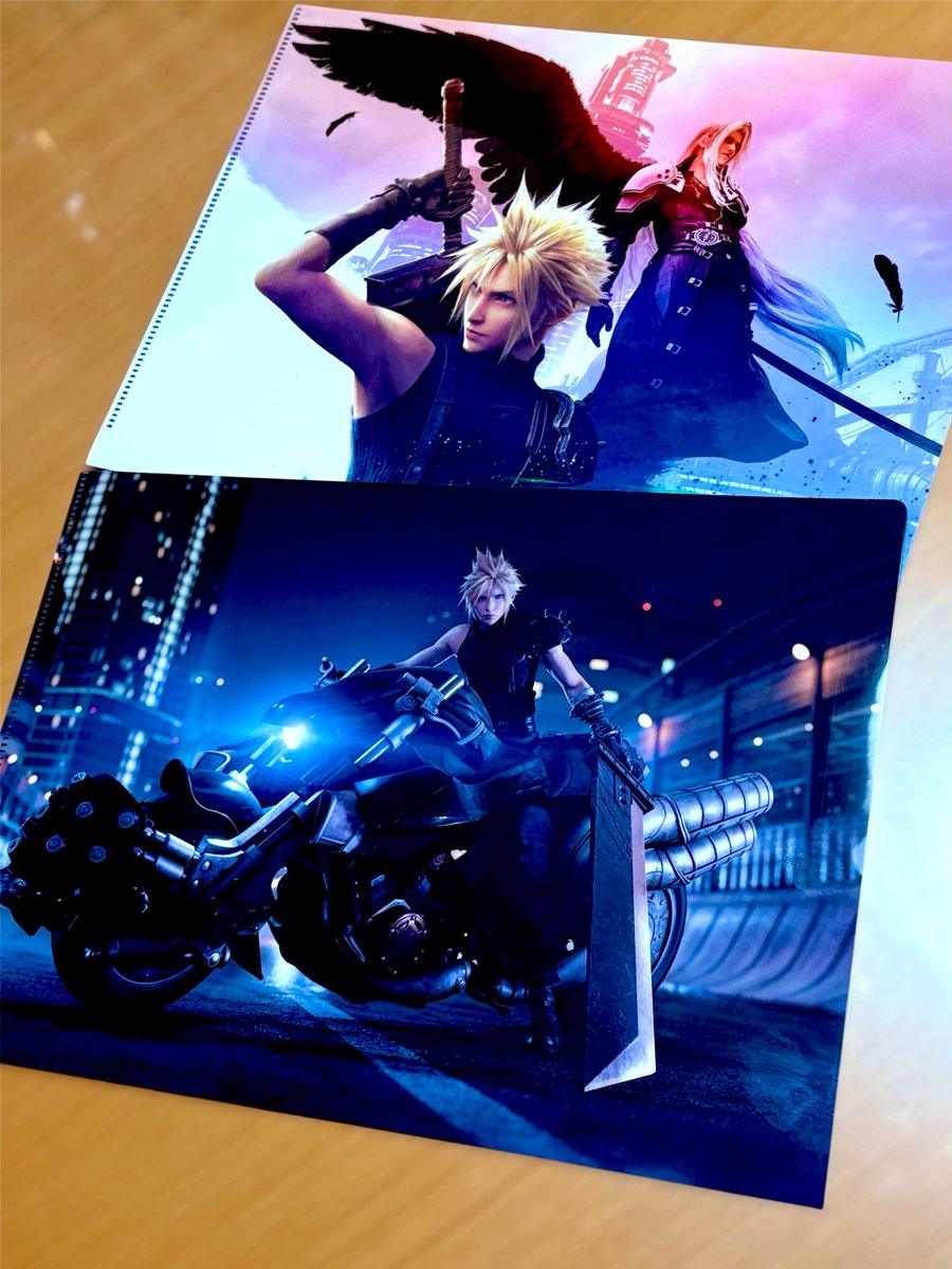 ファミマでFFクリアファイル貰って来た😊 ノベルティの配布としては