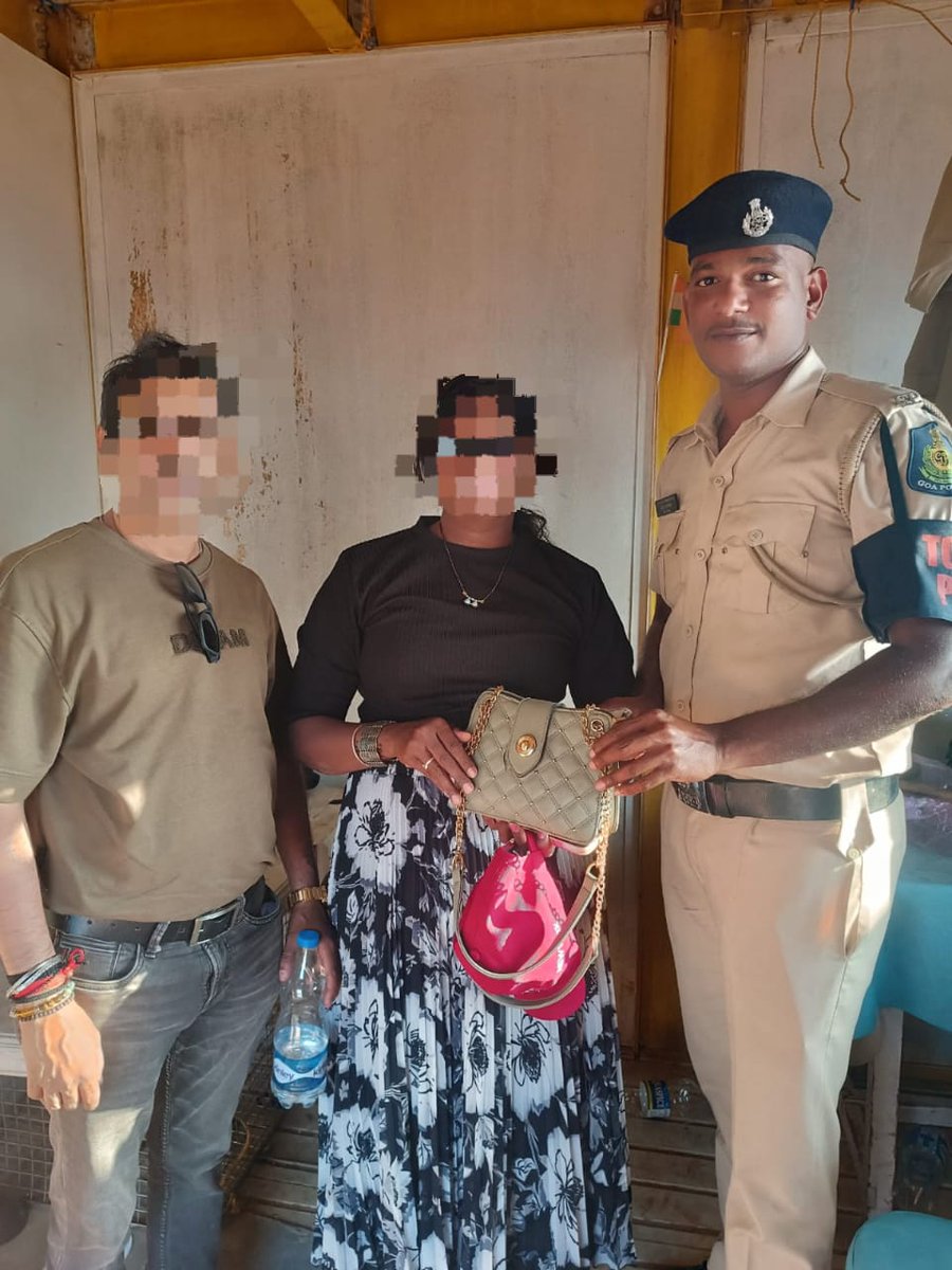 Unattended bag found during beach patrolling were prompltly Traced and safely return to the rightfull owner by TPU staffs.The said bag was containing in it a golden chain worth of Rs. 1.2 Lac, cash of Rs.32000/- and ID Cards. <a href="/DGP_Goa/">DGP Goa</a> <a href="/TourismGoa/">Goa Tourism</a> <a href="/goacm/">CMO Goa</a> <a href="/Goa_Police/">Goa Police</a> <a href="/spnorthgoa/">SP North | Goa Police</a>
