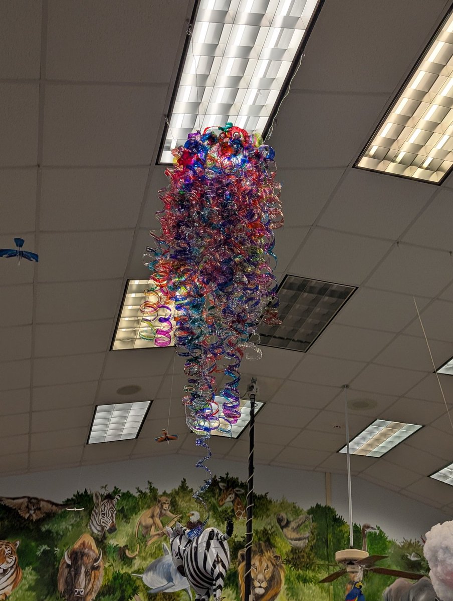 dayankee's tweet photo. Installed our Chihuly-inspired sculpture. Fifth graders made it in art class using water bottles. Sooooo cool!
@collierschools @collierpbis @ccpsplii @theleaderinme @ccpsmediacentrs #ccpsproud #ccpssuccess @lelylionsroarย #teacherlibrarians #mediamagic #mediacenter #library https://t.co/6ndqT8Hpge