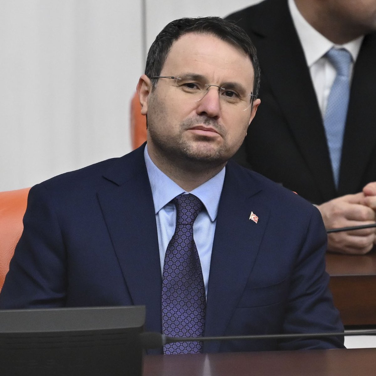 solcugazete60's tweet image. Akın Gürlek:

"Sosyal medyada bir şahıs yorum yapacaksa, bir yazı yayınlayacaksa kesinlikle kimliği belli olacak. 

Kimliği doğrulanmadan ya da fake hesapla bunu yapmayacak."