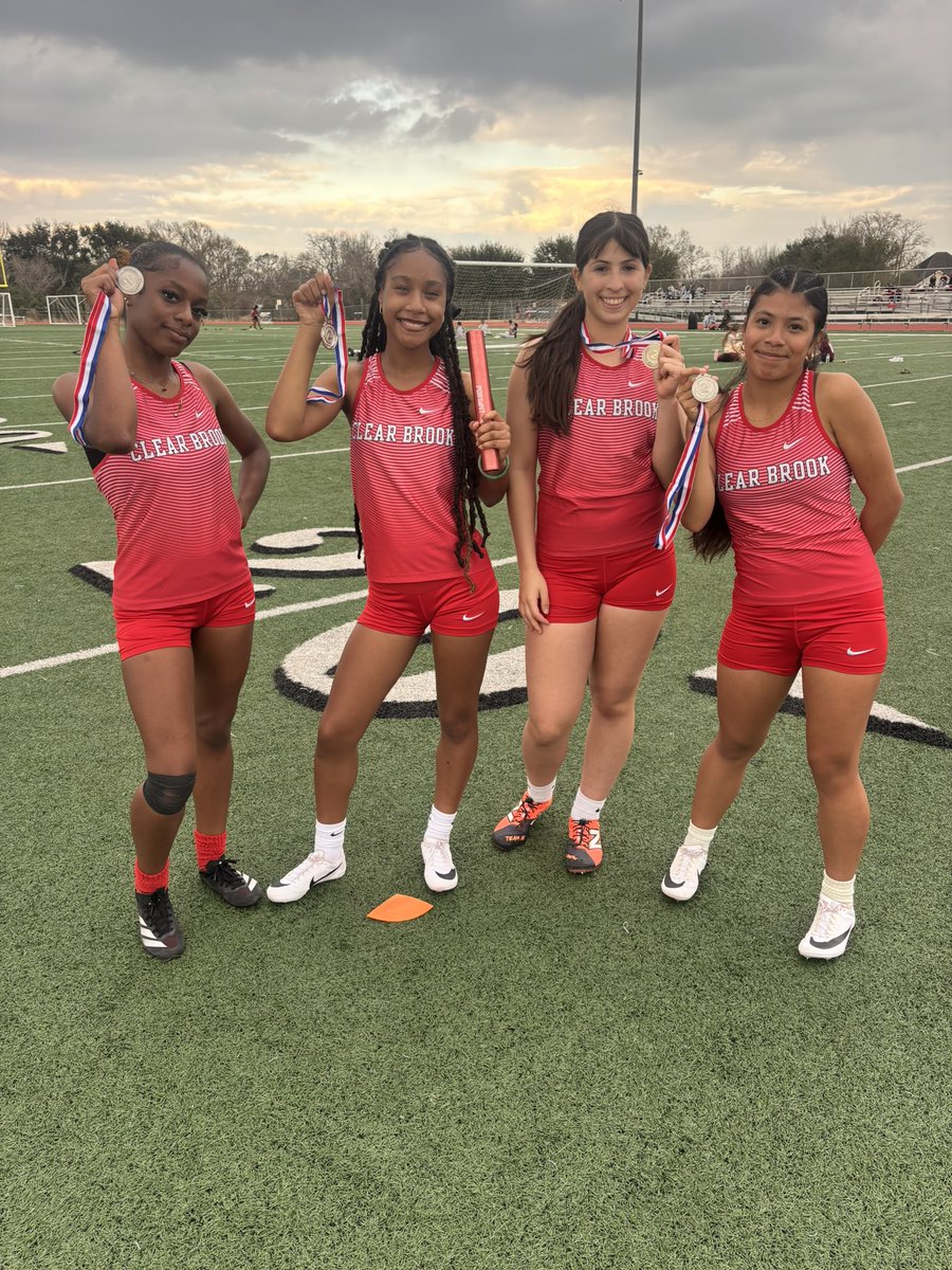 CBHS Girls XC/T&F tweet media