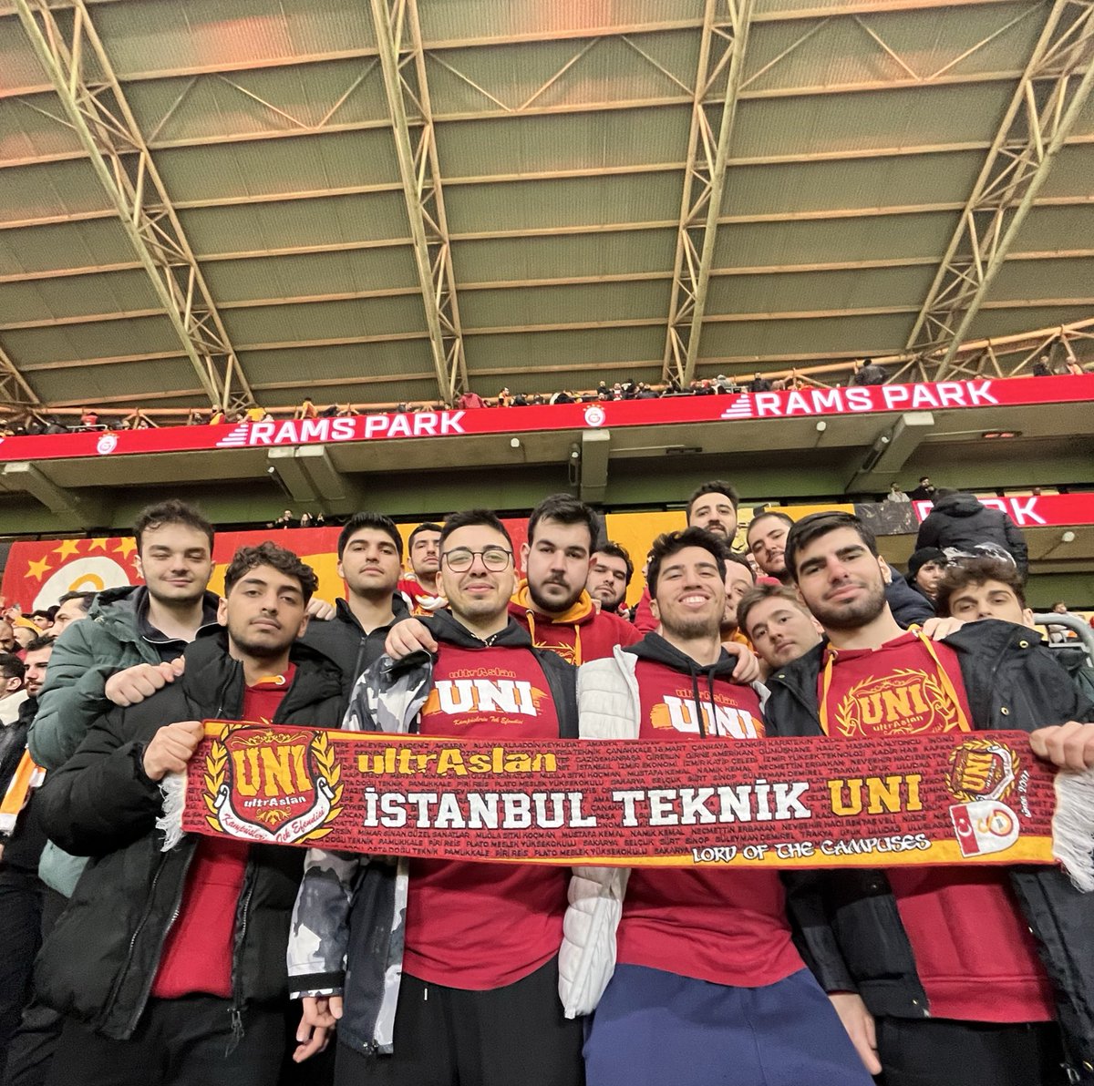 Şampiyon Cimbom Yazdıracağız!

Bugün Galatasaray’ımızı Eyüpspor Karşılaşmasında Yalnız Bırakmadık!

#ultrAslanUNI