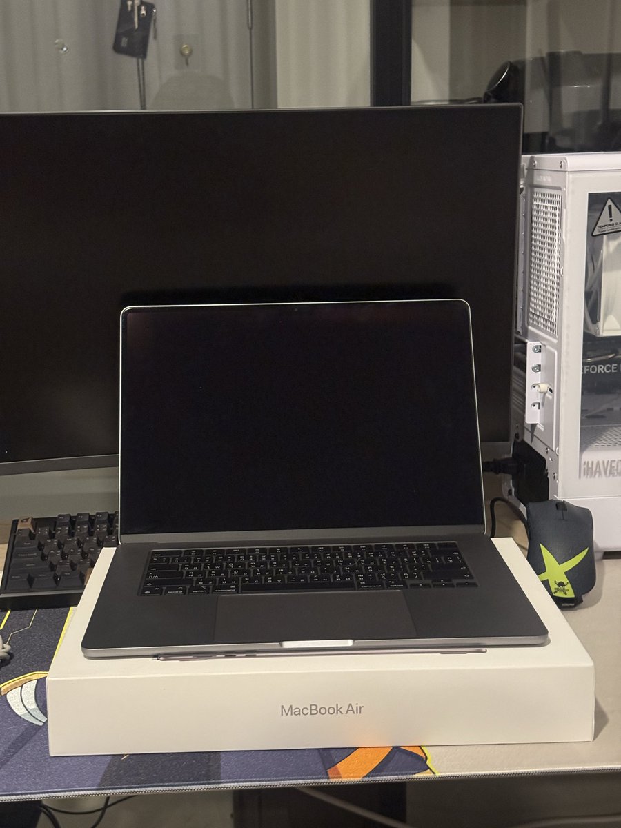 tobustian_'s tweet photo. Macbook air M.2. 
Ram 8 ssd 512 จอ 15 นิ้ว แบต 96% ใช้งานน้อยตำหนิมีรอบบุบ ตามรูป 21,000 พต.แชท #Macbookมือสอง  #โน๊ตบุ๊คมือสอง #ไอโฟนมือสอง #ส่งต่อแม็คบุ๊ค #ส่งต่อโน๊ตบุ๊ค #Macbook https://t.co/hY2aAmgnAV