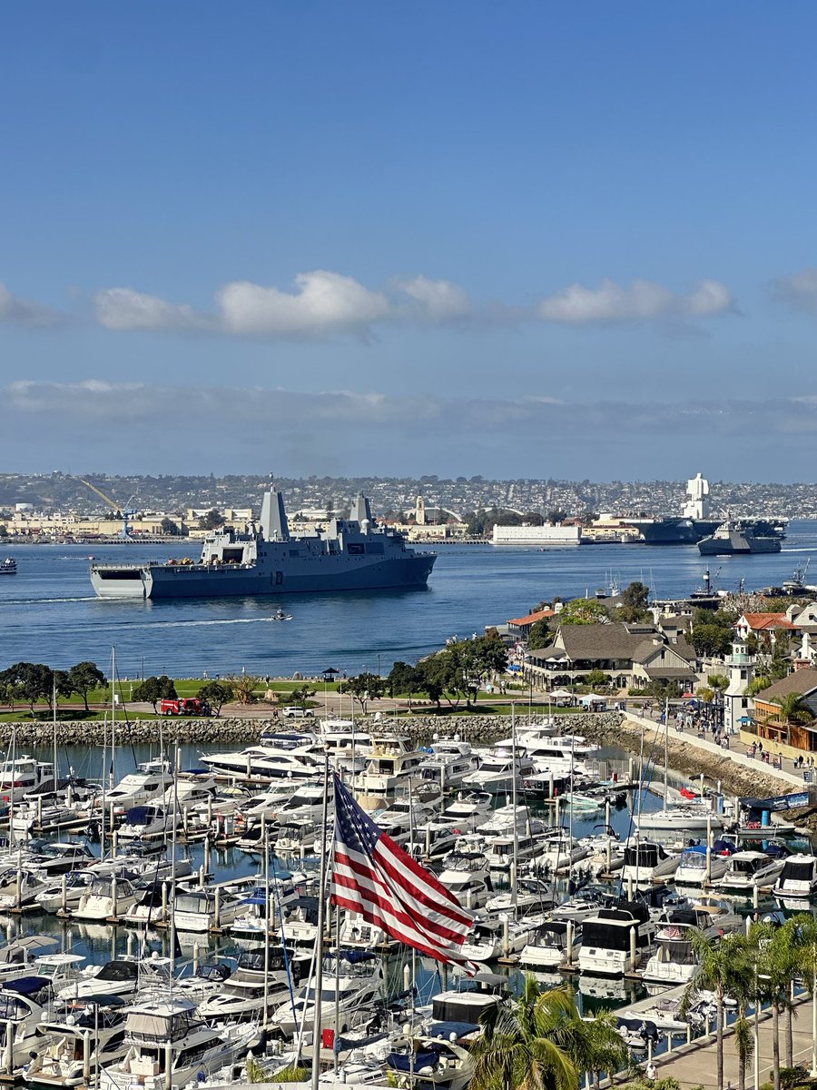 0xIconiK's tweet photo. San Antonio class amphibious transport dock USS Anchorage (LPD-23) leaving San Diego bay

@WarshipCam https://t.co/6H1uHDOjwC