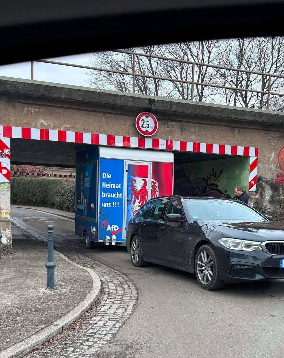 Alt, marode, trotzdem da, 
Unterführung-Antifa!