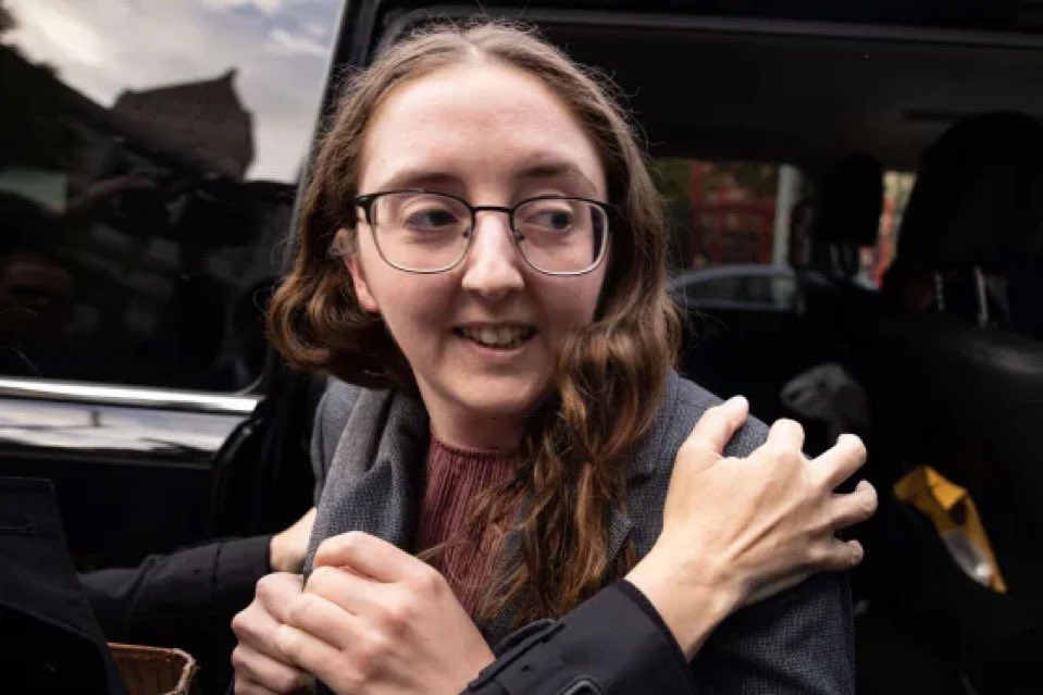 SNOWER's tweet image. Hear me out…🤣