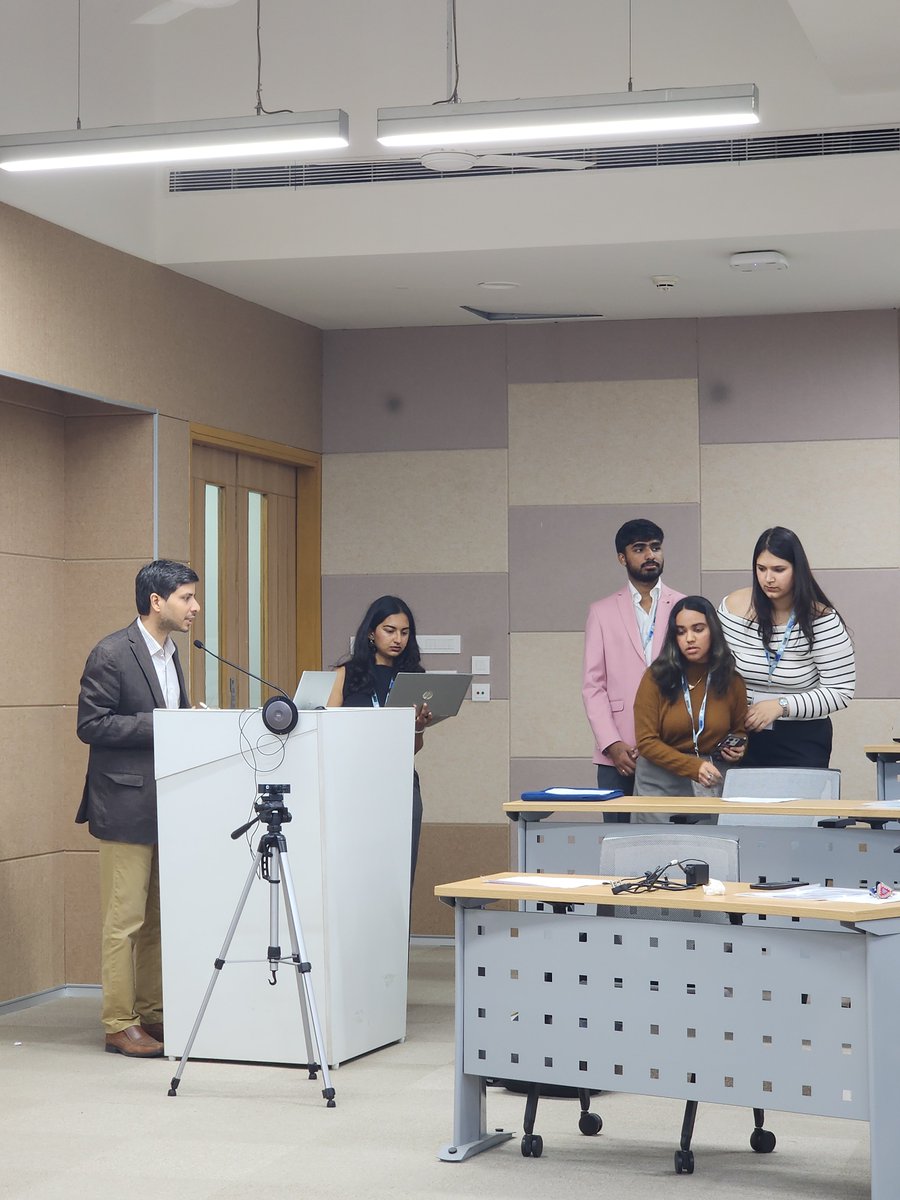 International Relations Department, SNU tweet media