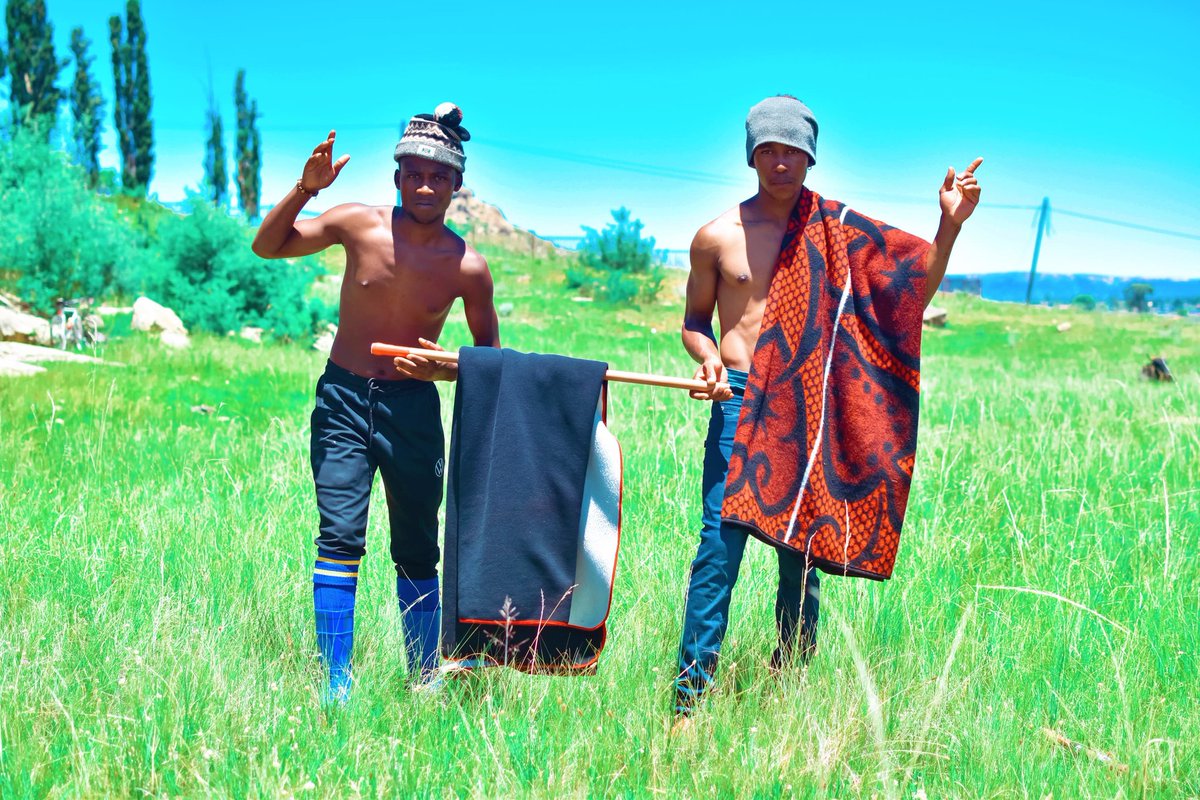 Streetwyse_Rec's tweet photo. Behind the scene 📸

"MEKHALAJOE" shot a Video for the hit single "HAONA KHANG" (Prod. By BUSA) available now:  https://t.co/8E84n9UqS4

Chacha 🇱🇸 🔥🔥🔥🔥

#lstwitter #lesothomusic #sahiphop #chempekasi #blackhistorymonth2026 https://t.co/4Uc4i1eh1F