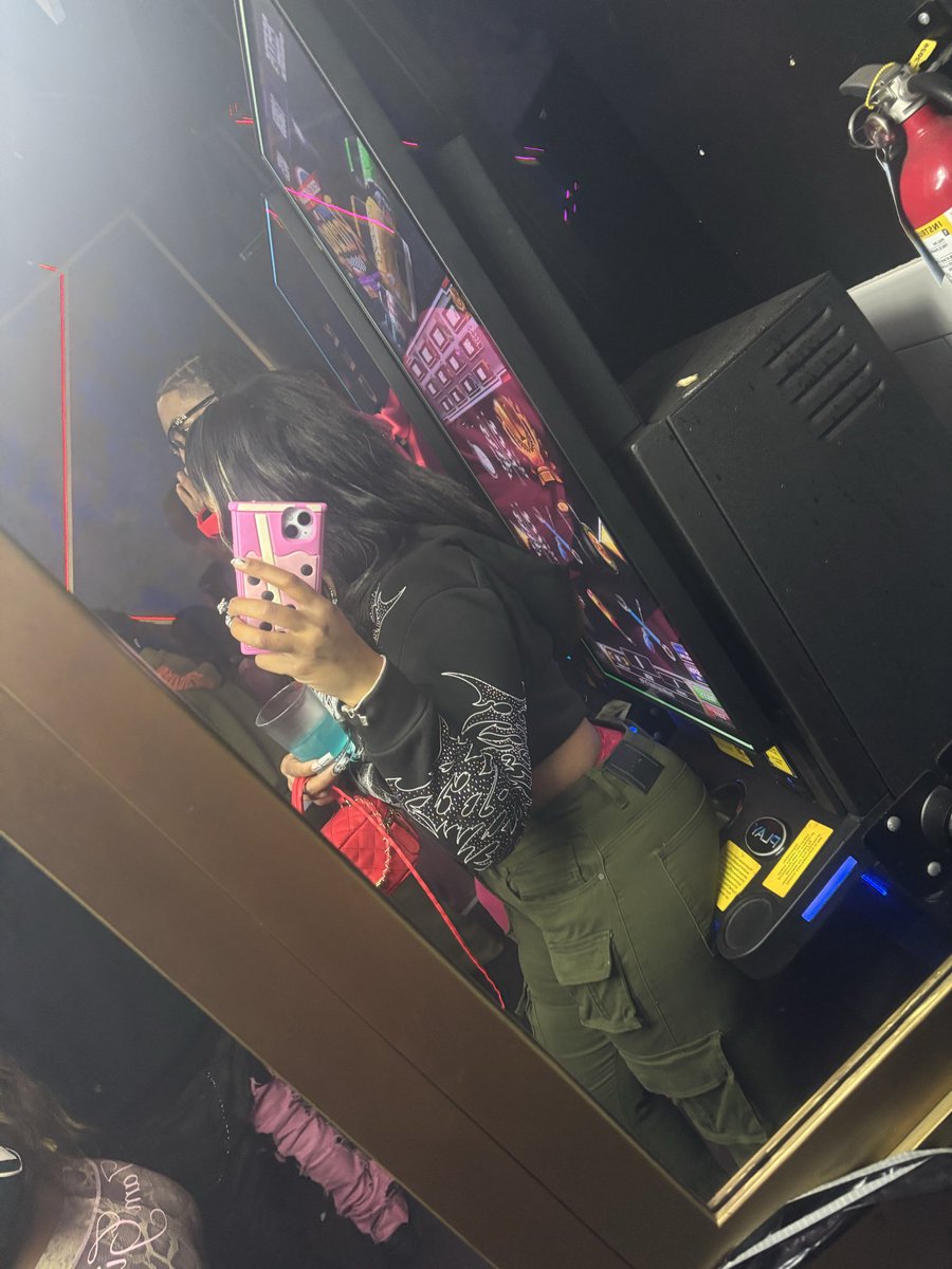 YlTooGoated's tweet photo. Haven’t posted in a while🦋♒️ https://t.co/eG2Lu3GxaH