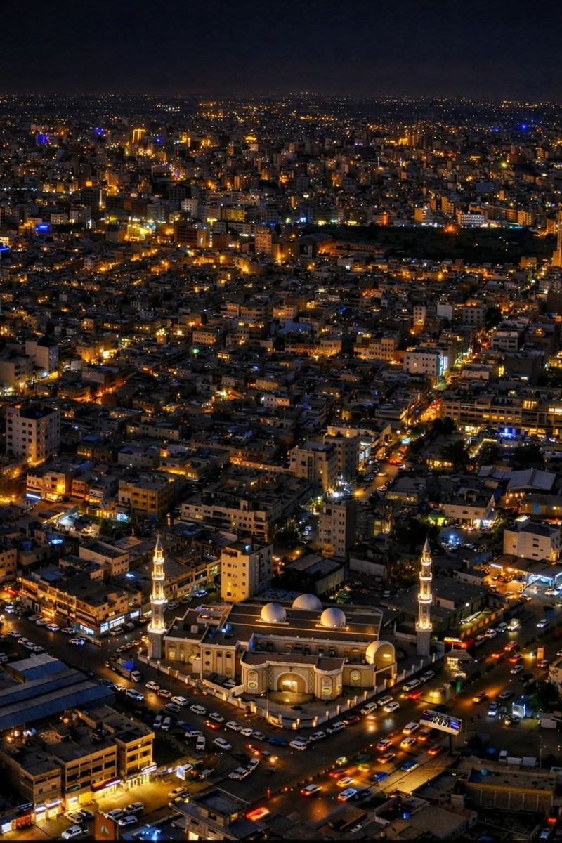 NKhshb's tweet photo. عدن الجميله عادت بحلتها الجديده https://t.co/03H8Vug3Xc