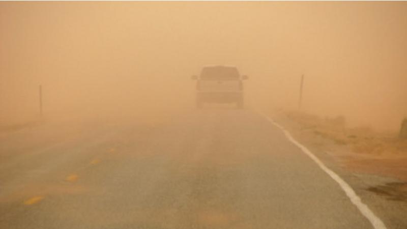 - الأرصاد: نتابع عبر صور الأقمار الصناعية تحرك عاصفة غبارية تؤثر حالياً على مناطق شمال جمهورية مصر العربية باتجاه الشرق والشمال الشرقي

- الأرصاد: التحليلات الجوية الأولية تشير إلى امتداد أجزاء من هذه الكتلة الغبارية نحو المملكة خلال الساعات القليلة القادمة وبنسب متفاوتة