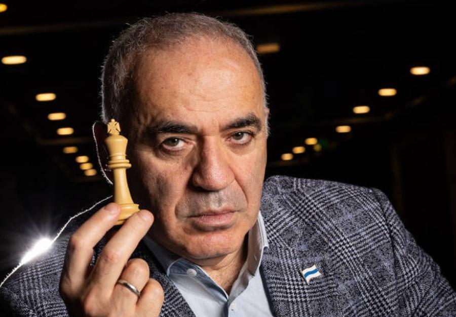 „…Putin is attacking not just Ukraine. He is attacking the entire system of international cooperation. Ukraine is on the frontline of this battle between freedom and tyranny.“

- Garry Kasparov