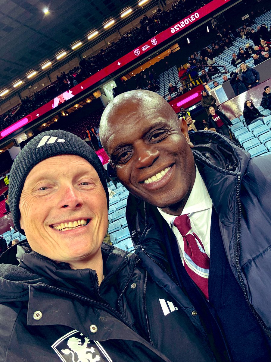 krs24976's tweet photo. @IanTaylor7 I said to you on Wednesday I get a picture with you every few years mate 2009, 2015, 2026 .  16 year span, and 28 years as match day pitch staff UTV #pitchstaff https://t.co/tFcUrBUHTj