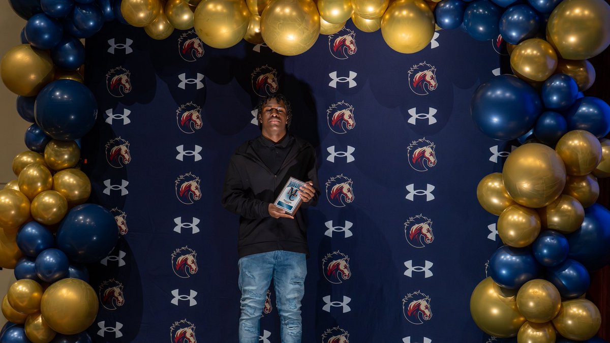 Noah Wade tweet media