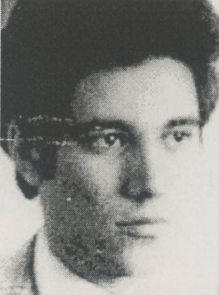 ANPIRomaPosti's tweet photo. Studente di architettura e militante della #JuventudUniversitariaPeronista, #OrlandoFinsterwald fu sequestrato il #17febbraio 1976 a #Rosario probabilmente dalla famigerata #TriplaA.Aveva 22 anni.Non fu visto in nessun #CCD.
Scomparso. https://t.co/EOyecN1t8q