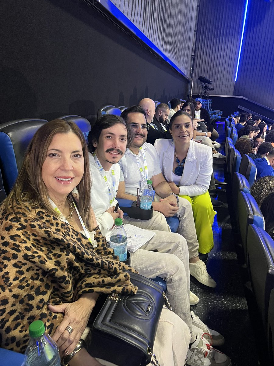 White Canvas tweet media