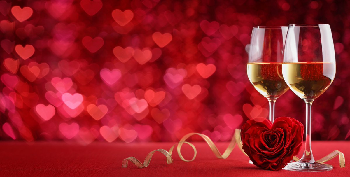 LeMontPgh's tweet photo. #ValetinesDay2026 #RomancewithAView. LeMont is looking for your romantic story at LeMont - did you have a first date, engagement, wedding, anniversary or other special evening at LeMont? We would love to hear your story and your photos. Email: Kathy.Slencak@CentiMark.com https://t.co/TxgZOJPx2r