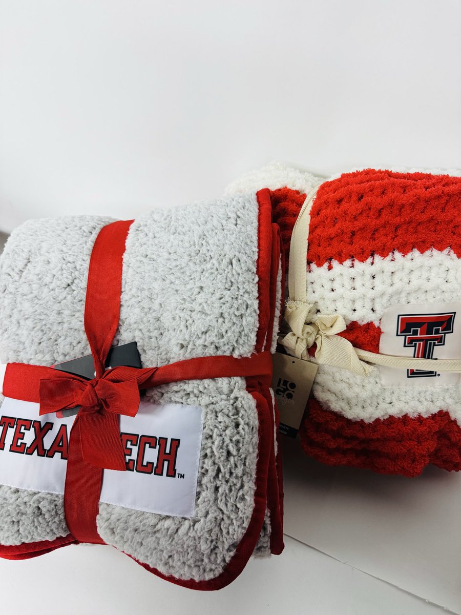 Valentine’s Deal of the Day ❤️

Snuggle up in Red Raider style — 20% OFF all cozy blankets today only! 🖤

Perfect for game nights, dorm rooms, or gifting your favorite Raider 😉

Shop now: shopthematador.com/home/decor/bla… 
#TexasTech #WreckEm #RedRaiders #ValentinesDay