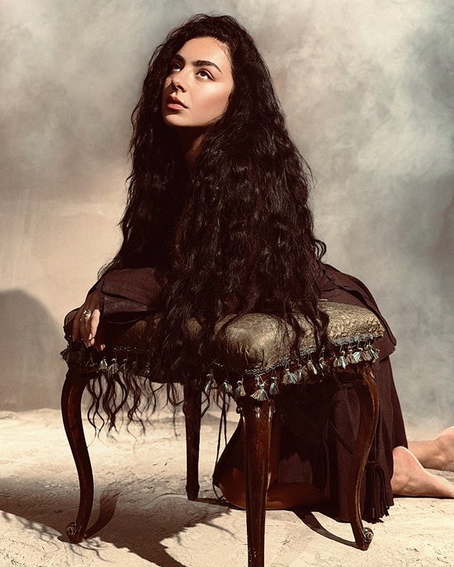 xcxsource's tweet photo. Charli xcx’s new album ‘Wuthering Heights’ debuts with a score of 89 on @Metacritic 🖤 

Her previous album ‘BRAT’ debuted with a score of 90. https://t.co/10JN6HbNIG