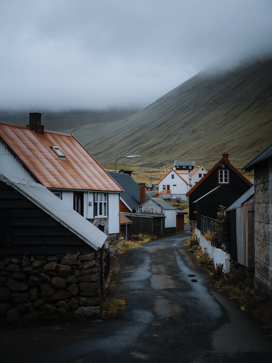 𝘄𝗮𝗻𝗱𝗲𝗿𝘁𝗿𝗮𝘃𝗲𝗹𝘀 tweet media