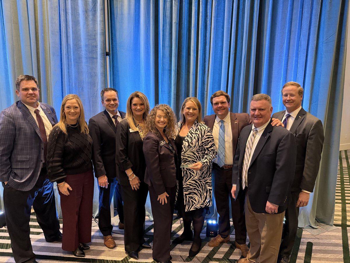 Community Bank tweet media