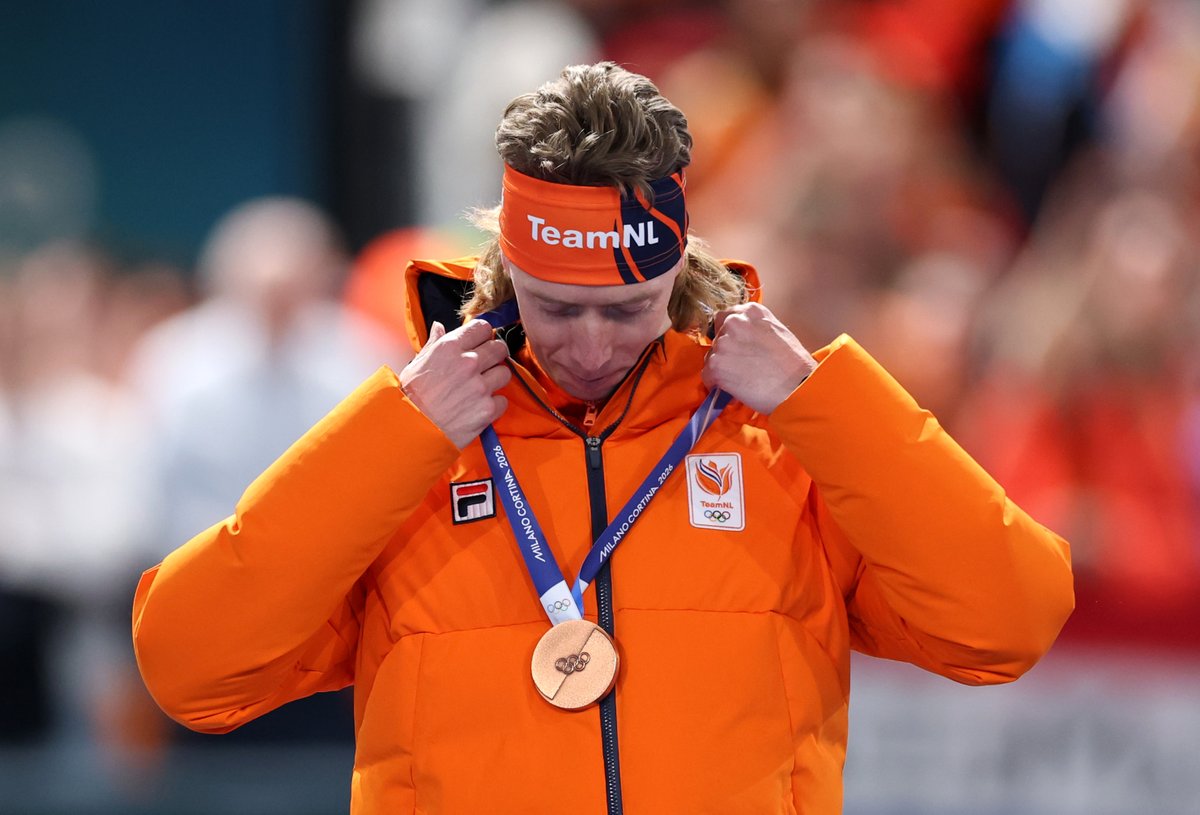 ISU_Speed's tweet photo. Results say bronze, but that mullet screams GOLD! 😎

🥉 Jorrit Bergsma 🇳🇱 - 10 000M

#Olympics #WinterSports #WinterOlympics #ISUShowtime #MilanoCortina2026 #SpeedSkating https://t.co/DonY2yc6FM