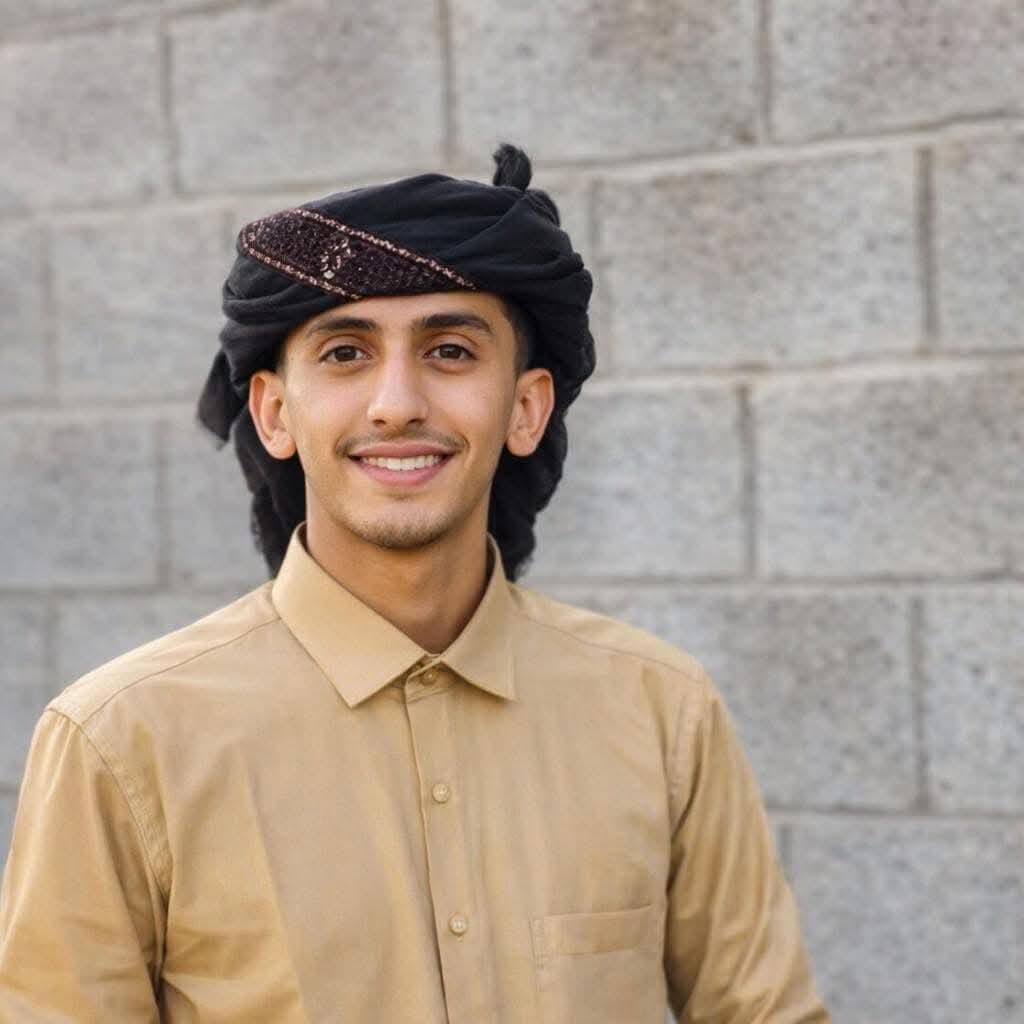 الشهيد محمد خميس احمد عبيد خبازي الله يرحمه
استشهد في 11/2/2026
في احداث فعالية ذكرى الشهيد الجنوبي في عتق شبوه
التي استشهد فيها 6
و30 جريح
على يد قوات الامن اليمنيةالتي يقودها اللواء ابراهيم حيدان وزير الداخليه الاخواني
بحجةان هذه الفعاليةغير مرخصه وقاموا بتكسير المنصةقبلها بيوم