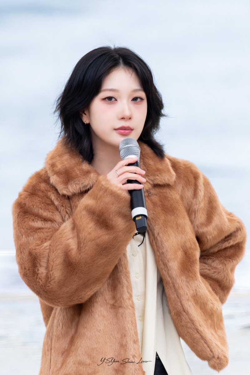 26.02.12 덕밥집 - 이서연

실물 보고 덕통사고나서
셔니 전용 낙관 만든건 안비밀이에요

#이서연 #YSY #덕밥집