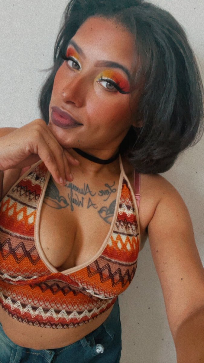 alliiebug's tweet image. Fierce Vibes today! #OOTD #makeupinspo #makeup
