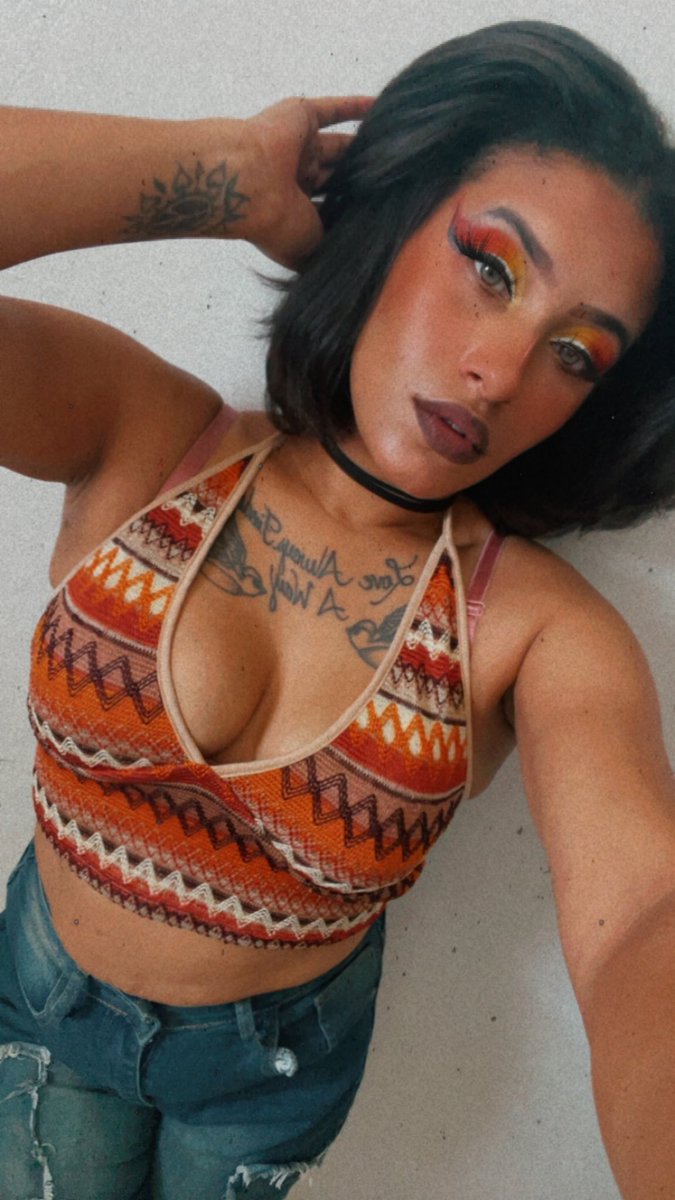 alliiebug's tweet image. Fierce Vibes today! #OOTD #makeupinspo #makeup