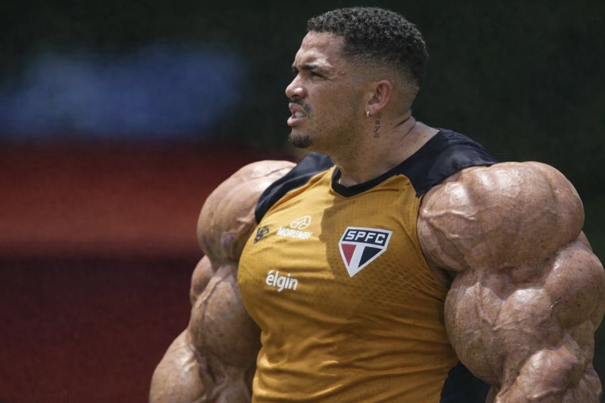 🚨URGENTE DO CT DA BARRA FUNDA🚨

📉Os novos treinos do DM do São Paulo Futebol Clube já podem ser considerados avanço científico, Lucas Moura que apareceu magro a pouco...

💪A bola da vez agora é Luciano que apareceu assim no treino de hoje.

apuração 🗞️: <a href="/GustavoonofreGE/">Gustavo Onofre</a>