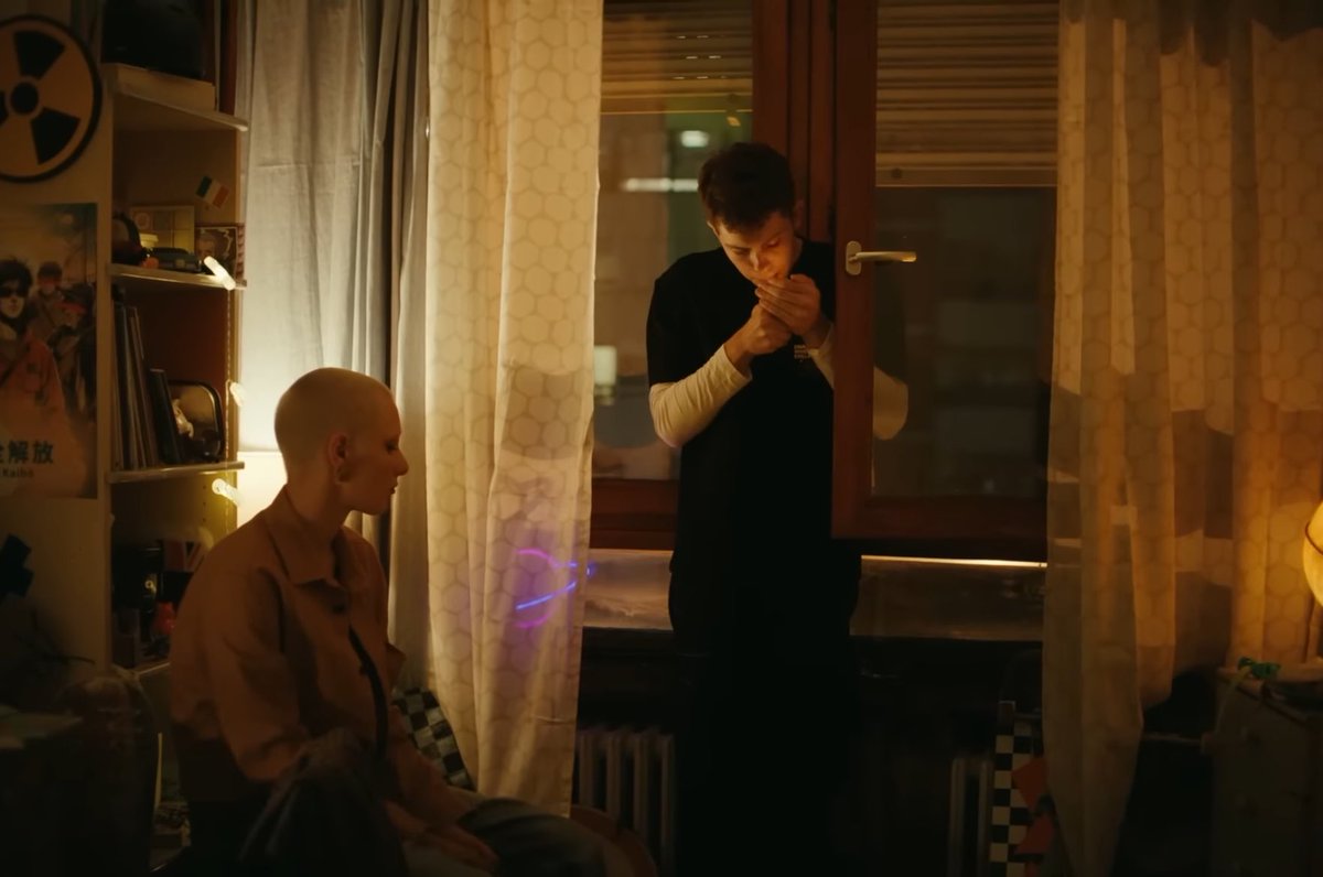 "you really fell in love with him?" question hit so hard, his ass had to stand up immediately to smoke some crack HE'S SOO #sramhr