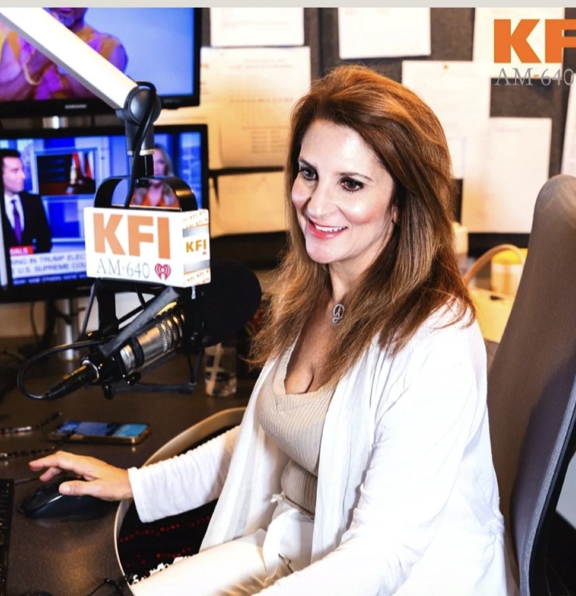 Debra Mark tweet media