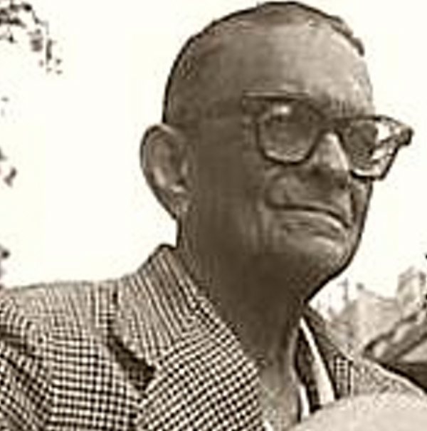 El 13 de febrero de 1901 .Nace en Santiago de Cuba el compositor y guitarrista Benito Antonio Fernández Ortiz, conocido como Ñico Saquito, máximo exponente de la guaracha cubana.#CubaEsCultura.