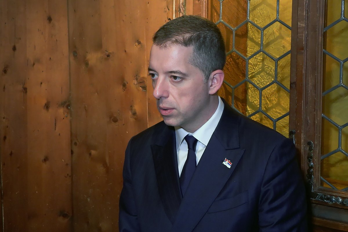 MFASerbia's tweet photo. Министар спољних послова Републике Србије Марко Ђурић @markodjuric састао се данас, на маргинама Минхенске безбедносне конференције, са генералним секретаром ОЕБС-а Феридуном Синирлиоглуом @OSCESecGen.

Шеф српске дипломатије је поновио спремност Републике Србије за наставак блиске сарадње са Мисијом ОЕБС-а у Србији у свим доменима њеног деловања, уз уверење да институционална сарадња и унапређење капацитета доприносе јачању демократских стандарда и владавине права.
#MSC2026
📄⬇️
🔗https://t.co/VMXHTMWfWc