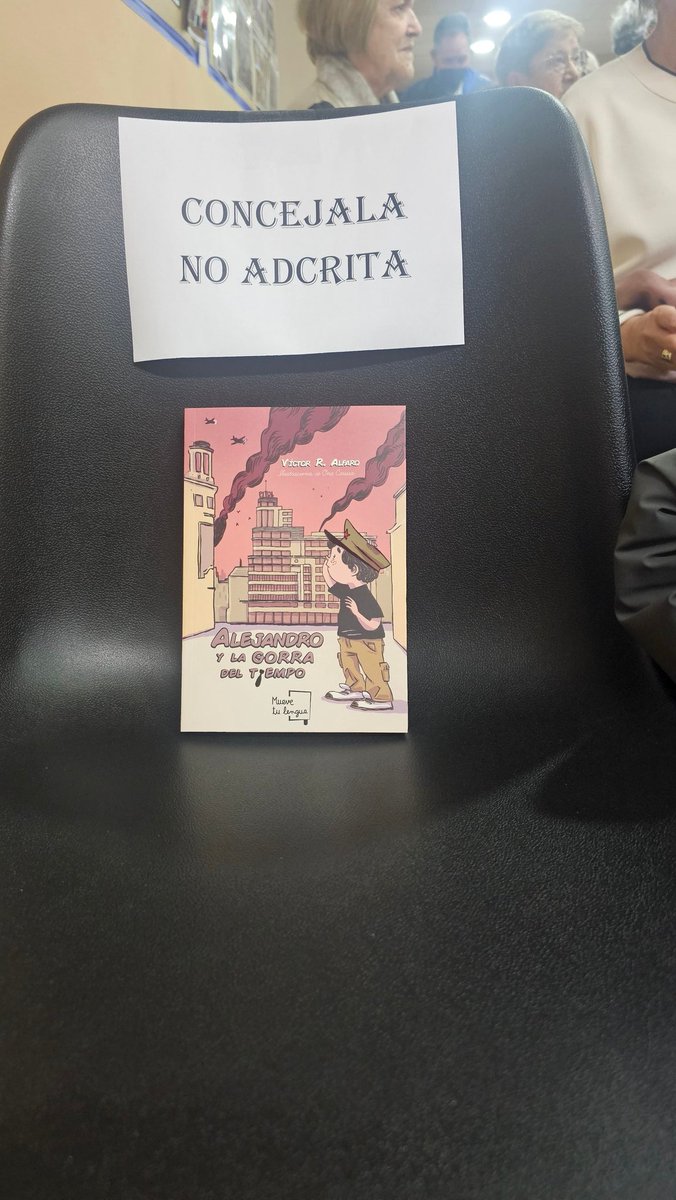 📚Desde <a href="/X_Alcorcon/">X Alcorcón</a> hemos asistido a la presentación de “Alejandro y la gorra del tiempo” de Víctor Alfaro en la Agrupación Extremeña
Una historia llena de sensibilidad que te deja con una sonrisa y muchas ganas de seguir leyendo
Un placer acompañar este momento tan especial. 📚