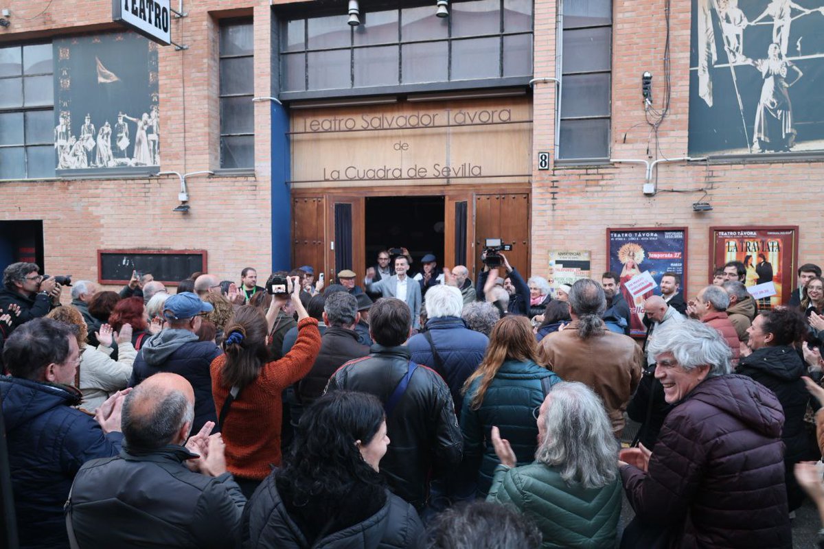 Gracias a todos y todas los que hoy habéis venido hoy a mi presentación como candidato de <a href="/PorAndaluciaOrg/">Por Andalucía</a>, sobre todo a los que os habéis quedado fuera.

Salgo emocionado, con más fuerza y con más energía. 

Vamos a demostrar que Andalucía tiene solución. Toca arremangarse ✊